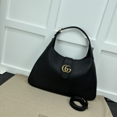 Gucci Hobo Bags